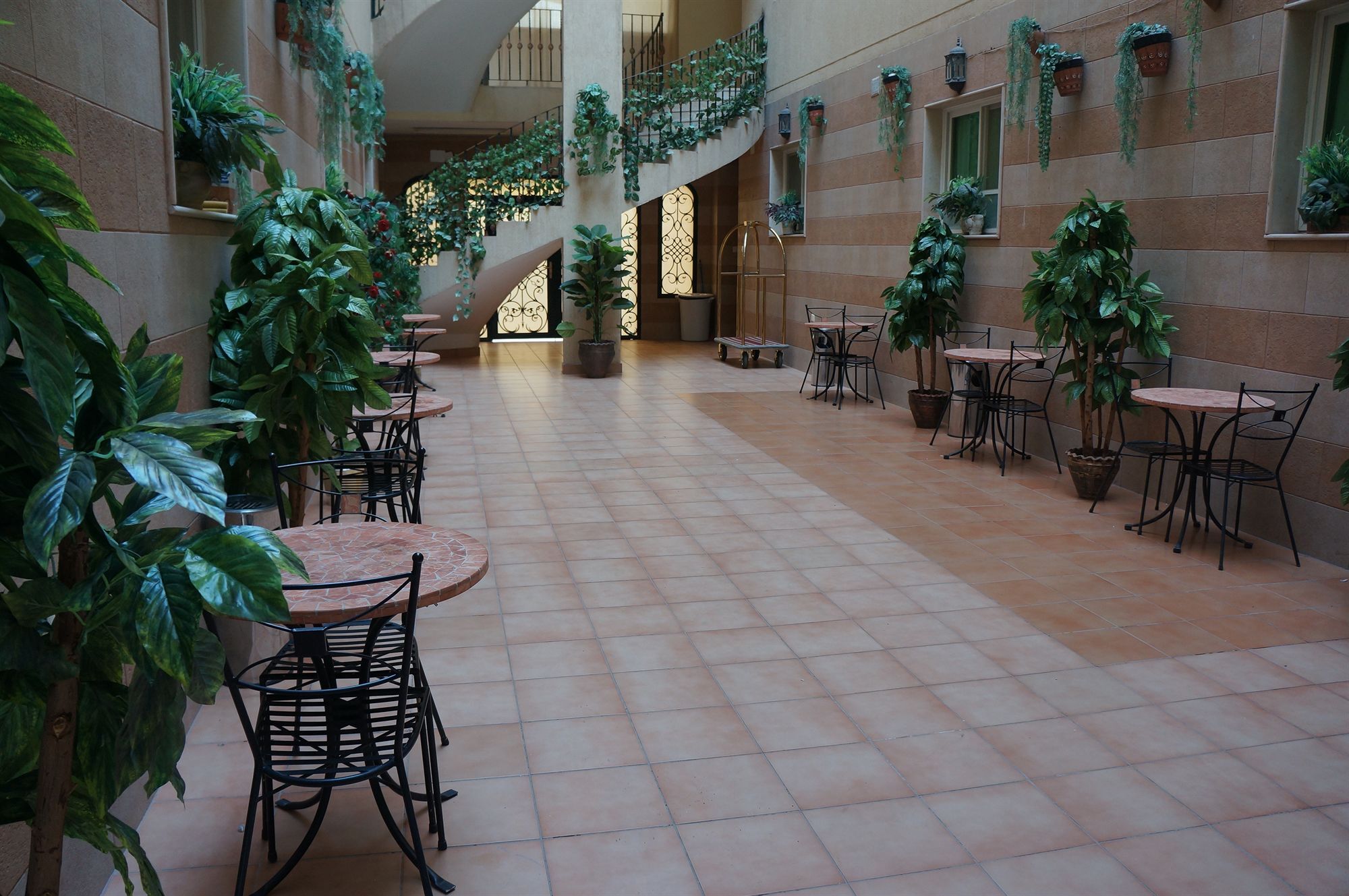 Al Alya Hotel Медина Экстерьер фото